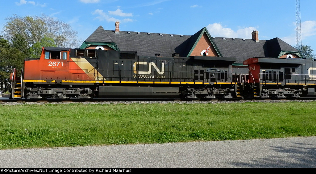 CN 2671